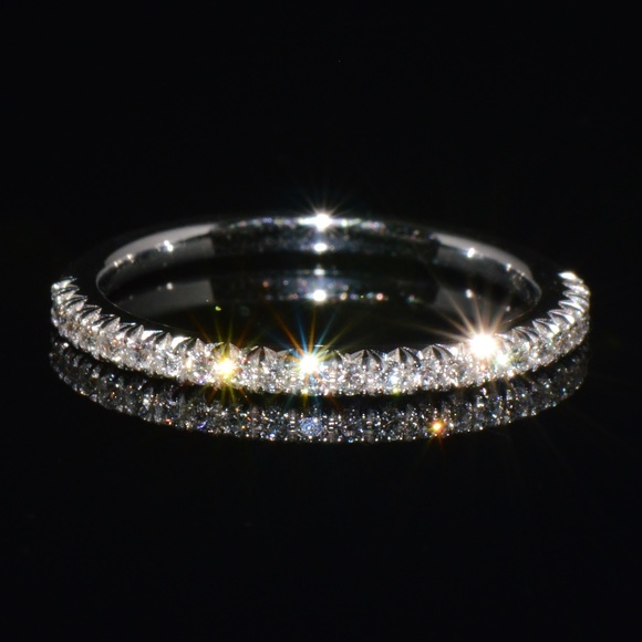 AUTHENTIC JAMES ALLEN 14K WHITE GOLD FRENCH PAVÉ DIAMOND WEDDING BAND RING - Picture 1 of 11
